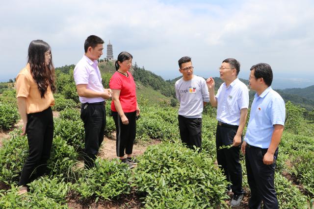 beat365在线平台官网：立足新时代 培育“新农人”